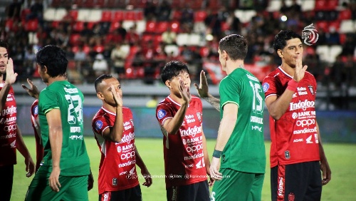 Akhir Kutukan? Persebaya Tantang Bali United demi Pecahkan Rekor Buruk 5 Kekalahan Beruntun! Foto : lib
