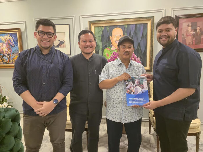 IFSR Serahkan Buku Strategi MBG kepada Menteri PPN/Kepala Bappenas RI: Upaya Perkuat Komitmen Menuju Generasi Emas 2045. Foto : viralsumsel.com
