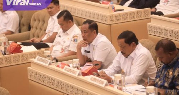 Raker Bersama Komisi II DPR RI, Cik Ujang Dorong Penguatan Otda Percepatan Pembangunan Tol Inderalaya-Lahat. Foto : viralsumsel.com /win