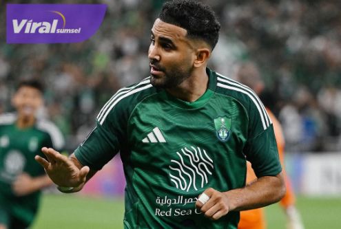 Riyad Mahrez penyerang Al Ahli. Foto : igmahrez