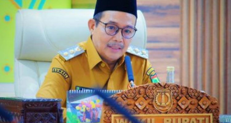 Rohman Buka Muscab Luar Biasa DPC APDESI Muba 2025. Foto : viralsumsel.com /dev
