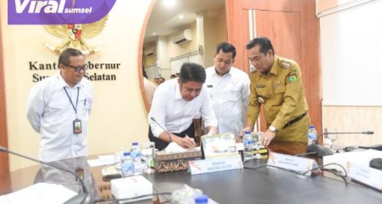 Momentum Bersejarah! Gubernur Sumsel dan Bupati Muba Teken Kesepakatan PI 10% Rimau. Foto : viralsumsel.com /dev