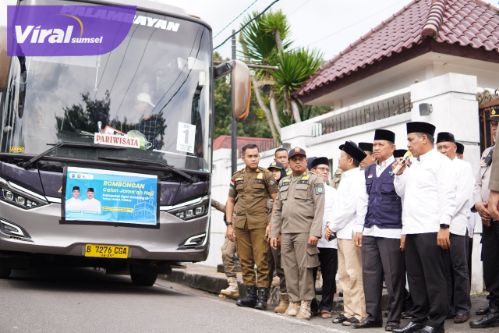 Wabup Supriyanto Lepas Jamaah Haji Kloter 14 Asal OKI. Foto : viralsumsel.com /zep