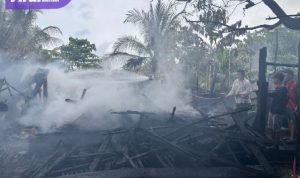 Kolaborasi Tanggap Darurat: Api Lahap 1 Unit Rumah Warga, Tim Gabungan Sigap Padamkan Kebakaran di Mangun Jaya. Foto : viralsumsel.com /dev