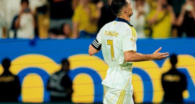 Ronaldo Cetak Gol di Pengujung Laga, Al Nassr Bungkam Al Khaleej 2-0 di Riyadh. Foto : igalnassr