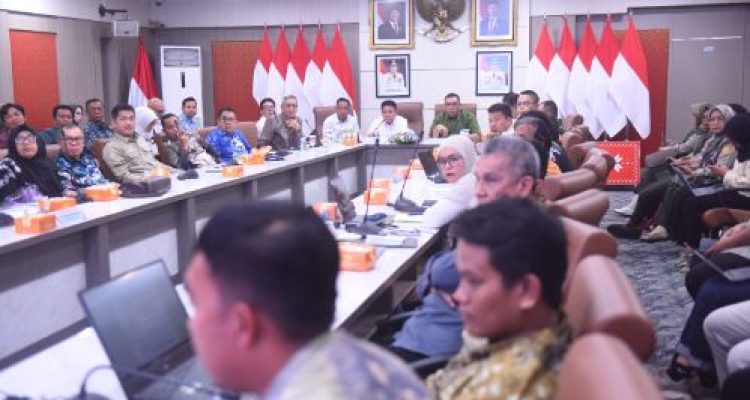Gubernur Herman Deru Tegaskan Komitmen Sumsel Dukung Ketahanan Pangan Lewat Cetak Sawah. Foto : viralsumsel.com /win