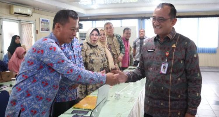 Sekda Edward Candra Tekankan Pentingnya Grand Design Kependudukan dalam Perencanaan Daerah. Foto : viralsumsel.com /win