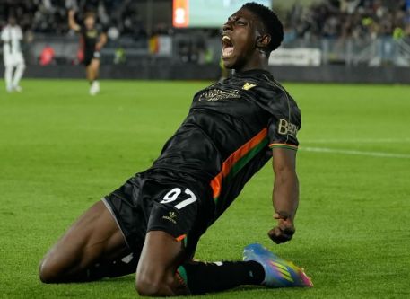 Tanpa Jay Idzes di Laga Penentuan, Venezia Tumbang di Kandang dan Resmi Degradasi ke Serie B. Foto : igvenezia