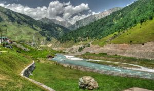 Kashmir Lembah Indah yang Mengisahkan Luka Warga Sipil. Foto: viralsumsel.com