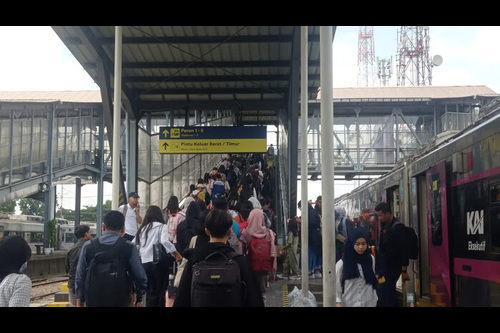 Libur Panjang Waisak, KAI Daop 8 Surabaya Tambah Perjalanan KA dari Stasiun Malang. Foto : viralsumsel.com