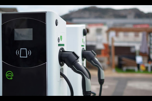 Optimalisasi Charging Station: Tantangan dan Peluang dalam Pengembangan Energi Berkelanjutan. Foto : viralsumsel.com