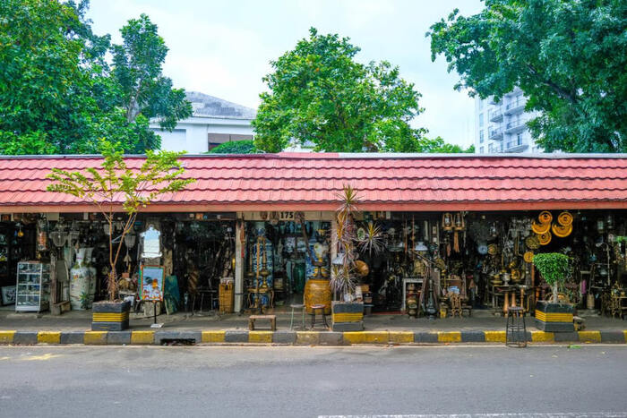 Pasar Barang Antik di Jakarta. Foto: viralsumsel.com