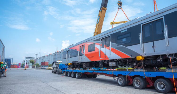 Pelindo Solusi Logistik Lanjutkan Mobilisasi Gerbong KRL. Foto: viralsumsel.com