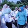 TP PKK Kota Palembang Bantu Ramlan Isman, Korban Kecelakaan Kerja yang Kini Sulit Berjalan. Foto : viralsumsel.com /nto