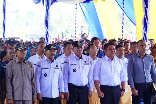 Gubernur H. Herman Deru dan Bupati Muba H M. Toha Resmikan Groundbreaking Revitalisasi Jembatan P6 Sungai Lalan. Foto : viralsumsel.com /dev