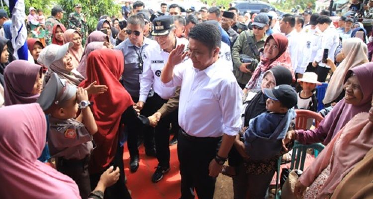 Tak Mau Warganya Kesulitan Akses, Gubernur Herman Deru Instruksikan Revitalisasi Jembatan P6 Lalan Muba Rampung Akhir Tahun 2025. Foto : viralsumsel.com /win