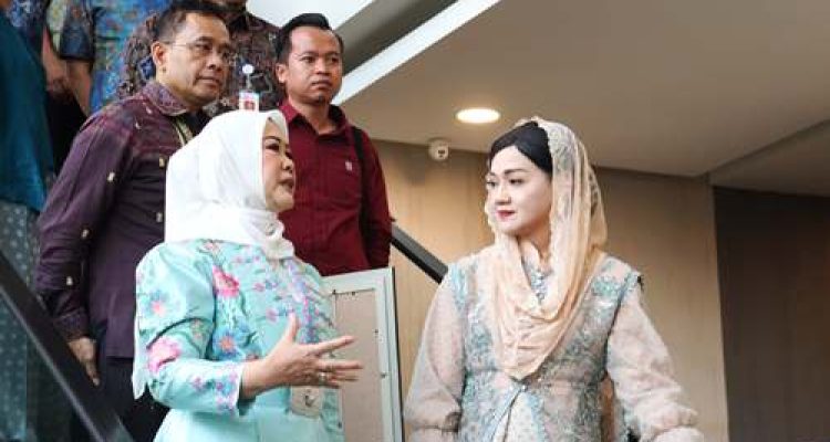 Dorong Literasi Keuangan Perempuan, Ketua TP PKK Sumsel Feby Deru Nilai Program SICANTIKS OJK Inovatif. Foto : viralsumsel.com /win