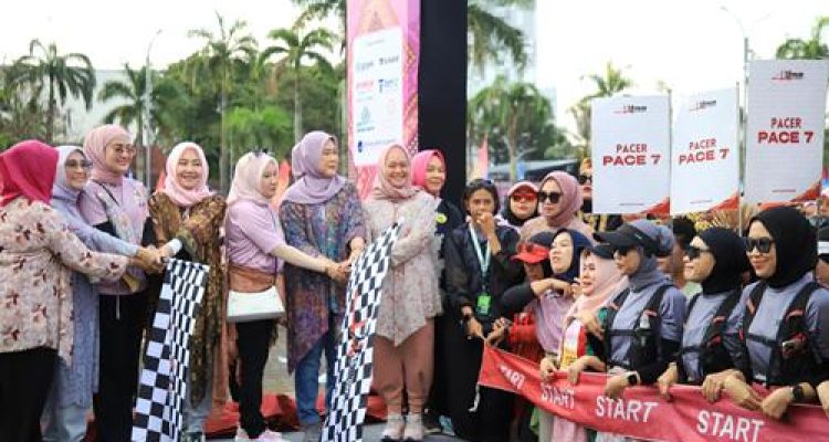 Kebaya Run 2025 Warnai Peringatan HUT ke-79 Sumsel dan Hari Kartini. Foto : viralsumsel.com /win