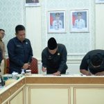 Kabel Optik Semrawut Segera Ditertibkan, Pemkot Palembang Teken PKS dengan APJATEL Sumsel. Foto : viralsumsel.com /win