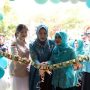 Tingkatkan Ekonomi Kreatif, Ketua TP PKK Sumsel Feby Deru Luncurkan Jumputan dan Toko PKK di Muara Enim. Foto : viralsumsel.com /win