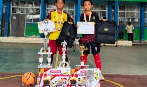 Dua Pemain Andalan SSB PSS Antar SDN 113 Palembang Juara Turnamen Futsal Antar SD se-Kota. Foto : viralsumsel.com
