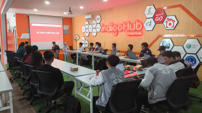 Telkom Indonesia Ciptakan Ruang Baru untuk Developer Lokal Makassar Melalui AI Community Gathering. Foto: viralsumsel.com