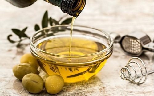 Kulit Lembap dan Sehat Alami? Ini Rahasia di Balik Sabun Minyak Zaitun Flos Aurum. Foto : viralsumsel.com /vritimes