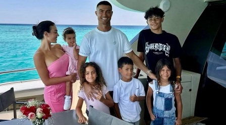 Cristiano Ronaldo Jr Dikabarkan Latihan di Real Madrid, Ikuti Jejak Sang Ayah