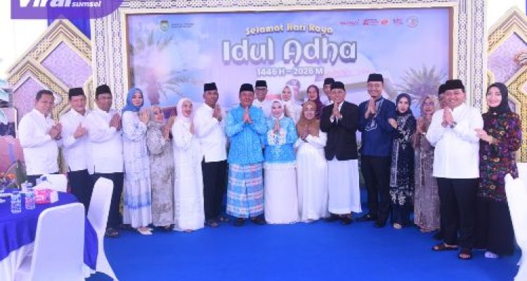 Idul Adha Penuh Keakraban, Wagub Cik Ujang Sambut Ribuan Warga di Open House. Foto : viralsumsel.com /win