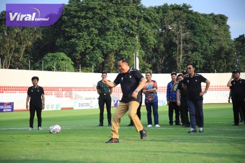 Sumsel United Tak Main-main, Cik Ujang Targetkan Langsung Promosi ke Liga 1!. Foto : viralsumsel.com /win