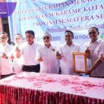 ubernur Herman Deru Dampingi Menko Pangan Zulkifli Hasan Luncurkan Koperasi Merah Putih di Palembang. Foto : viralsumsel.com /win