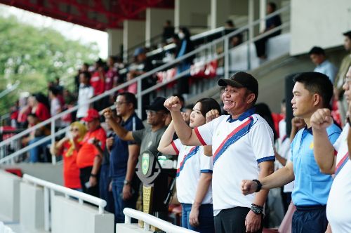 Gubernur Herman Deru: Turnamen Sepak Bola Antar OPD, Tingkatkan Kinerja Pemprov Sumsel. Foto : viralsumsel.com /win