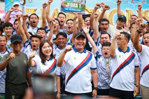 Gubernur Herman Deru: Turnamen Sepak Bola Antar OPD, Tingkatkan Kinerja Pemprov Sumsel. Foto : viralsumsel.com /win