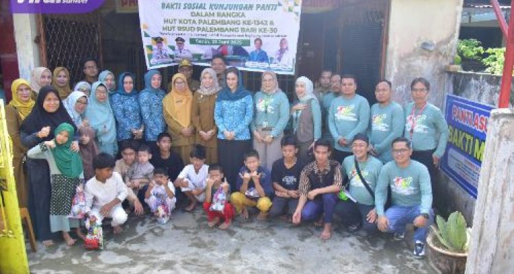 Kunjungan ke Panti Asuhan Bakti Mulia, Putri Azizah Berikan Paket Sembako