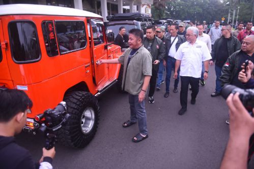 Sumsel Gaungkan Pariwisata Lewat Komunitas Otomotif, Gubernur Herman Deru Lepas TLCI ke Jambore Nasional. Foto : viralsumsel.com /win