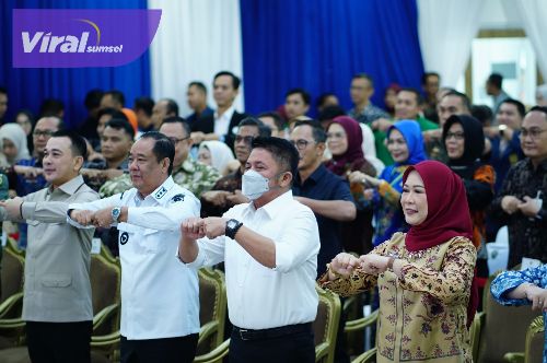 Gubernur Herman Deru Apresiasi RSUD Siti Fatimah Luncurkan Layanan Baru di Usia ke-7. Gubernur Herman Deru Apresiasi RSUD Siti Fatimah Luncurkan Layanan Baru di Usia ke-7