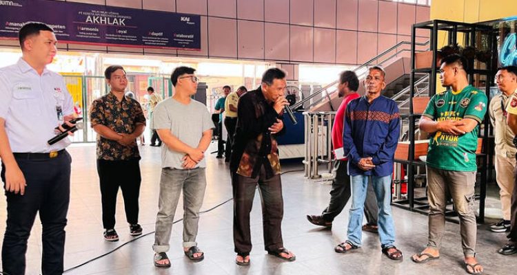 KAI Properti Salurkan Hewan Kurban di Sejumlah Wilayah Operasi Daop dan Divre. Foto: viralsumsel.com