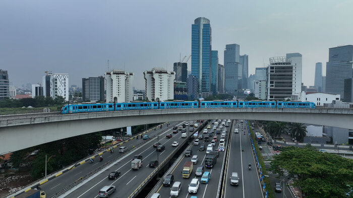 LRT Jabodebek Buka Peluang Kolaborasi Komersial untuk Tingkatkan Kenyamanan dan Konektivitas Layanan Transportasi Publik. Foto : viralsumsel.com LRT Jabodebek Buka Peluang Kolaborasi Komersial untuk Tingkatkan Kenyamanan dan Konektivitas Layanan Transportasi Publik. Foto : viralsumsel.com