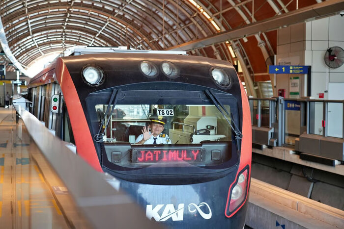 LRT Jabodebek Lakukan Peremajaan 12 Eskalator di Tiga Stasiun. Foto: viralsumsel.com