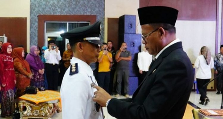 Wali Kota Prabumulih Lantik Pejabat Baru: Dorong Profesionalisme dan Pelayanan Publik Lebih Baik. Foto : viralsumsel.com /man