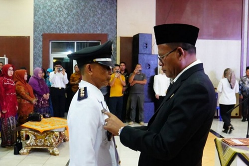 Wali Kota Prabumulih Lantik Pejabat Baru: Dorong Profesionalisme dan Pelayanan Publik Lebih Baik. Foto : viralsumsel.com /man