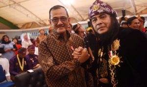Pelantikan Baranusa Sumsel, Sekda Edward Candra Dorong Peran Aktif Lestarikan Budaya. Foto : viralsumsel.com /win