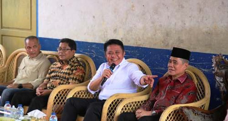 Gubernur Herman Deru Siapkan Koperasi Merah Putih untuk Penguatan Ekonomi Pengrajin Songket Ogan Ilir. Foto : viralsumsel.com /win