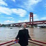 Lepas Rindu Kampung Halaman, Shella Oktaviani Syuting Video Klip di Ikon Wisata Palembang. Foto : viralsumsel.com /ril