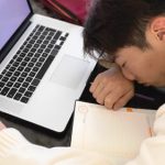 Waspadai Risiko Digital Fatigue: Ancaman Nyata di Balik Layar Gadget. Foto : vritimes