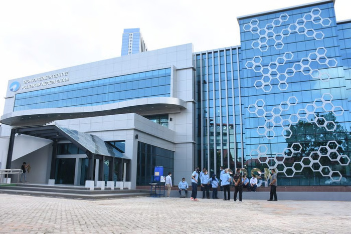 POLITEKNIK NEGERI BATAM TAWARKAN CALON MAHASISWA TAK LULUS SNBT/SNBP JUGA MANFAATKAN KESEMPATAN MELALUI PROGRAM MICROCREDENTIALS. Foto: viralsumsel.com