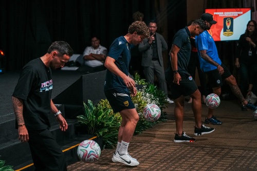 Marc Klok & Ole Romeny Saling Adu Juggling, Piala Presiden 2025 Siap Dimulai