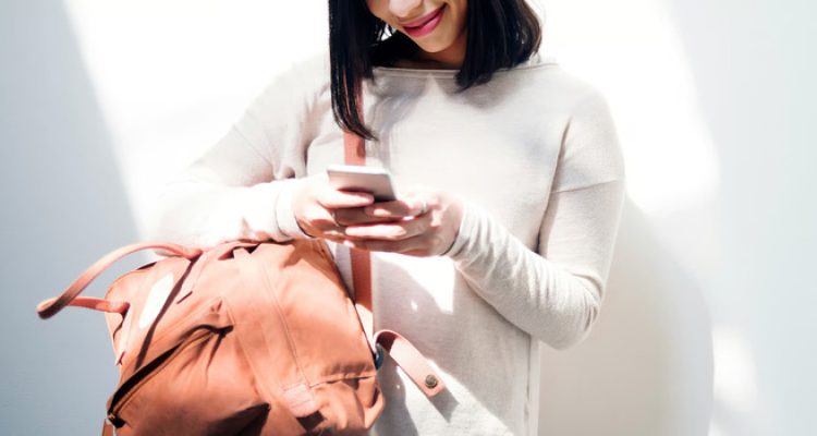 Cara mengaktifkan eSIM di iPhone dan Android. Foto: viralsumsel.com