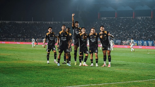 Bermain 10 Orang, Dewa United Banten FC Tahan Imbang Persib Lewat Drama Menit Akhir