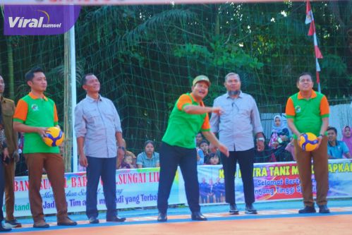 Rohman Resmikan Turnamen Bola Voli Koin Cup 2025 di Sungai Lilin